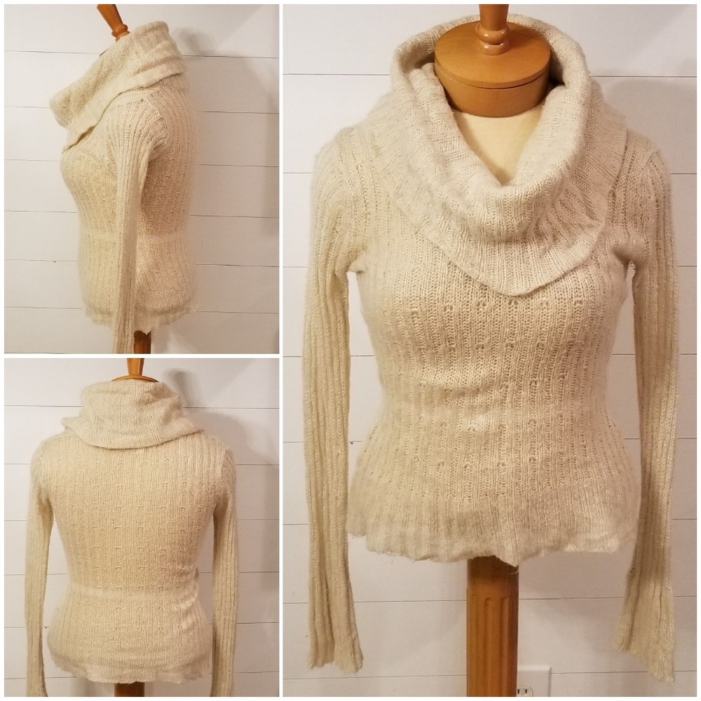 Poof Excellence Cream Cowl/Turtleneck Sweater